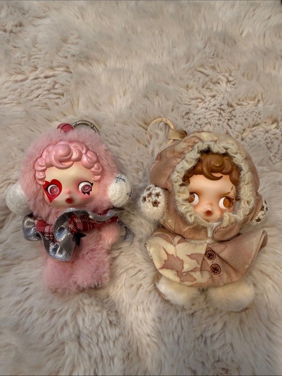 POP MART Accessories - Skullpanda Keychain Pair - Pink & Beige